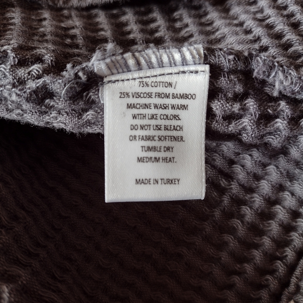 Matouk Kiran Bath Robe Gray Cotton Bamboo Blend Waffle Weave Unisex - Picture 7 of 9